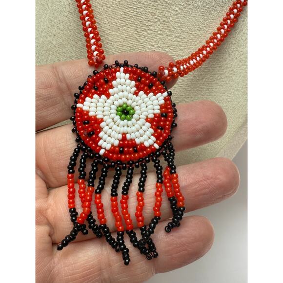 24" Native American Hand Made Glass Seed Bead Necklace Red Black 5 Point Star - Picture 3 of 3